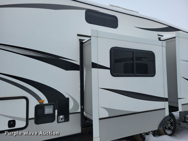 image for item NB9877 2023 Keystone Cougar camper