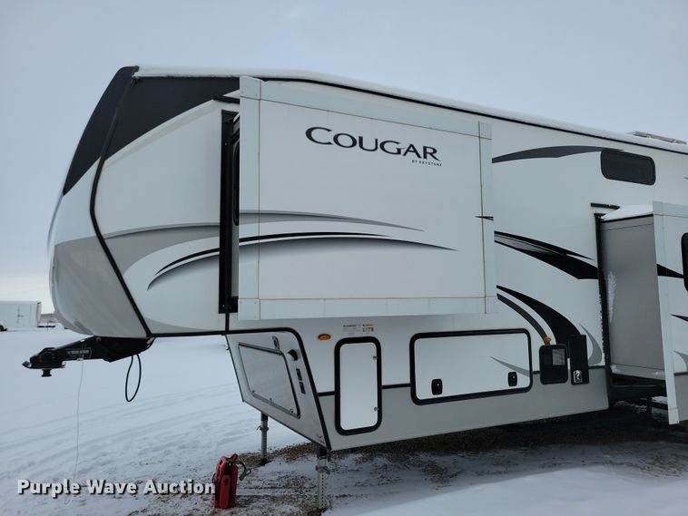 image for item NB9877 2023 Keystone Cougar camper