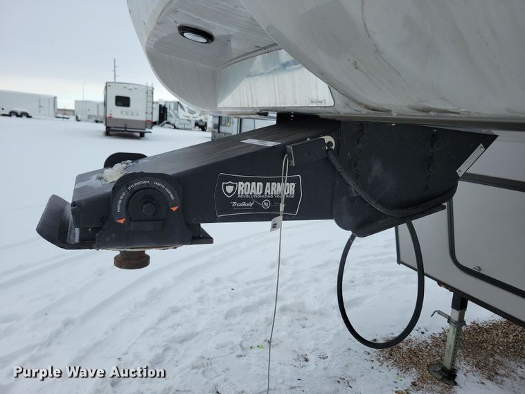 image for item NB9877 2023 Keystone Cougar camper