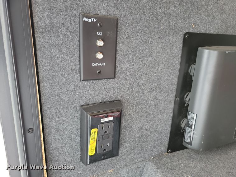 image for item NB9877 2023 Keystone Cougar camper