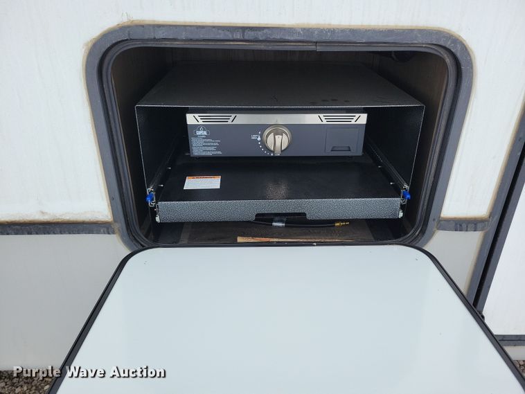 image for item NB9877 2023 Keystone Cougar camper