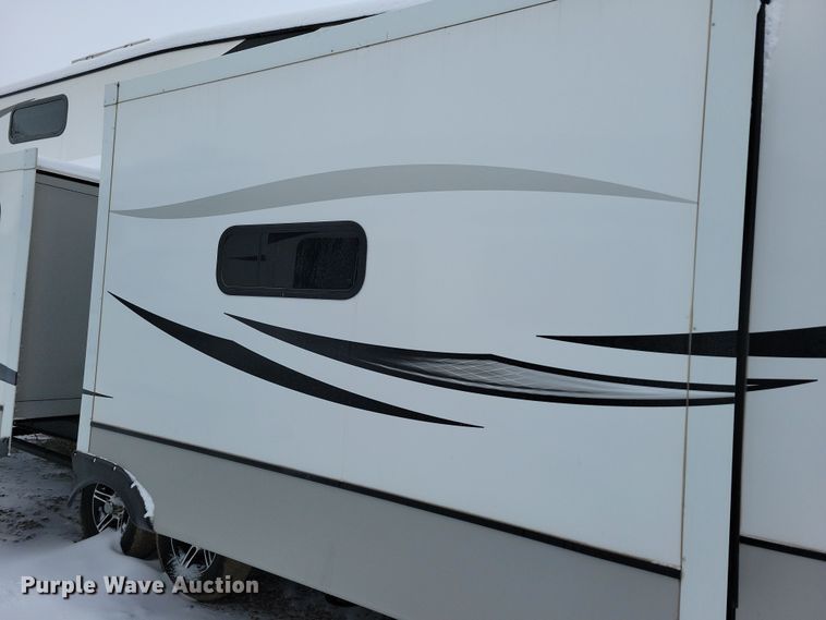 image for item NB9877 2023 Keystone Cougar camper