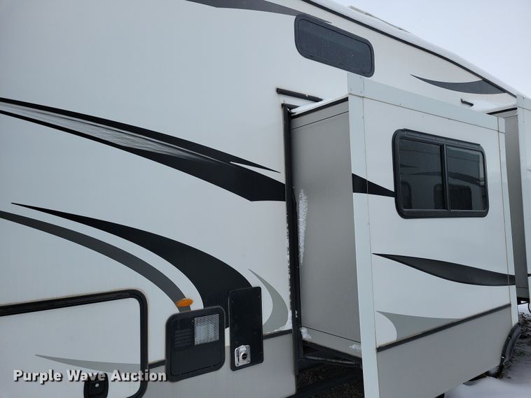 image for item NB9877 2023 Keystone Cougar camper