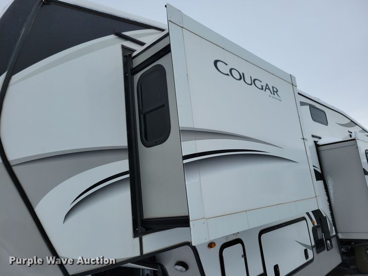 image for item NB9877 2023 Keystone Cougar camper