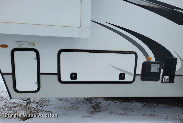 image for item NB9877 2023 Keystone Cougar camper