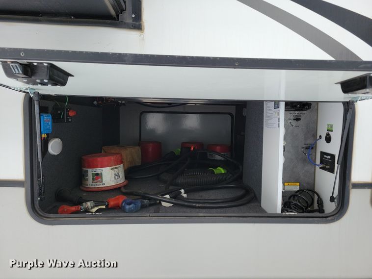 image for item NB9877 2023 Keystone Cougar camper