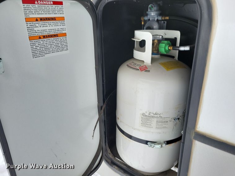 image for item NB9877 2023 Keystone Cougar camper