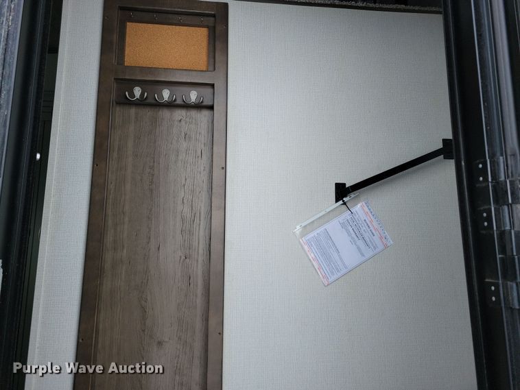 image for item NB9877 2023 Keystone Cougar camper