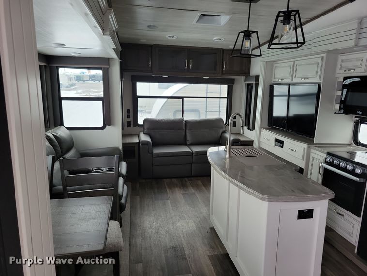 image for item NB9877 2023 Keystone Cougar camper