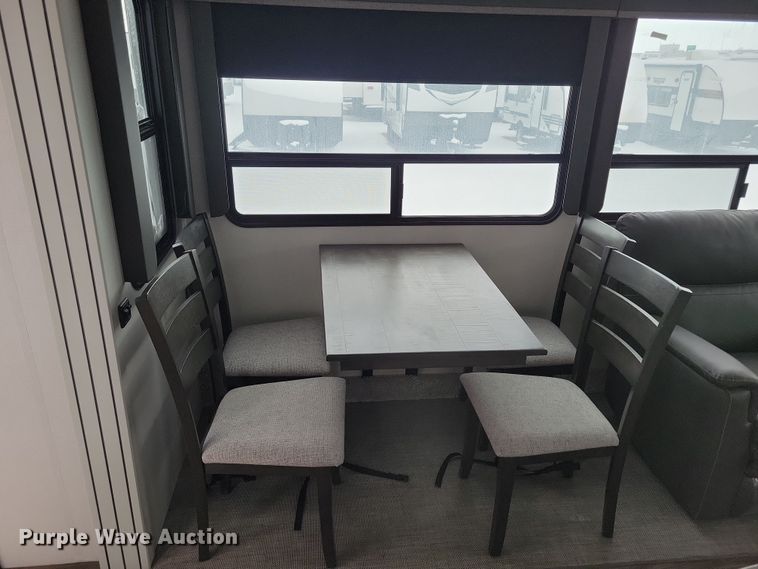 image for item NB9877 2023 Keystone Cougar camper