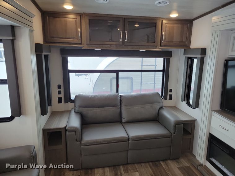 image for item NB9877 2023 Keystone Cougar camper