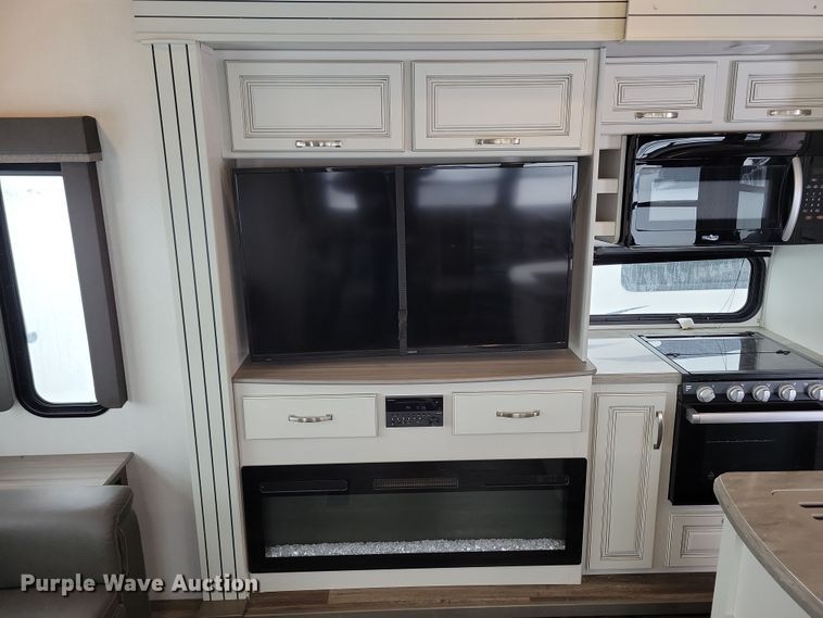 image for item NB9877 2023 Keystone Cougar camper