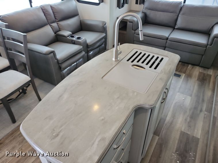 image for item NB9877 2023 Keystone Cougar camper