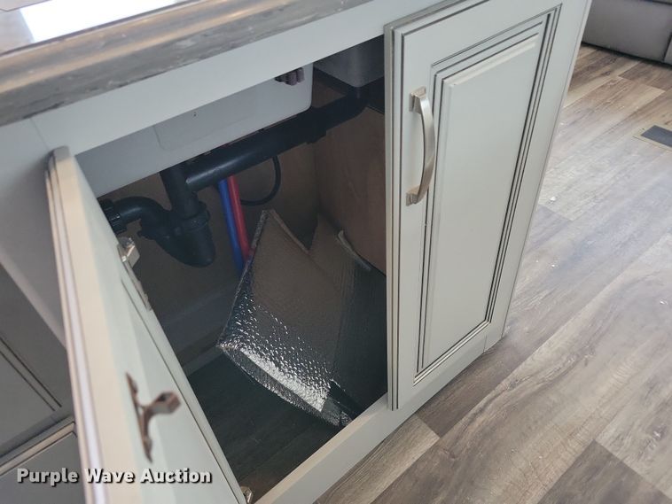 image for item NB9877 2023 Keystone Cougar camper