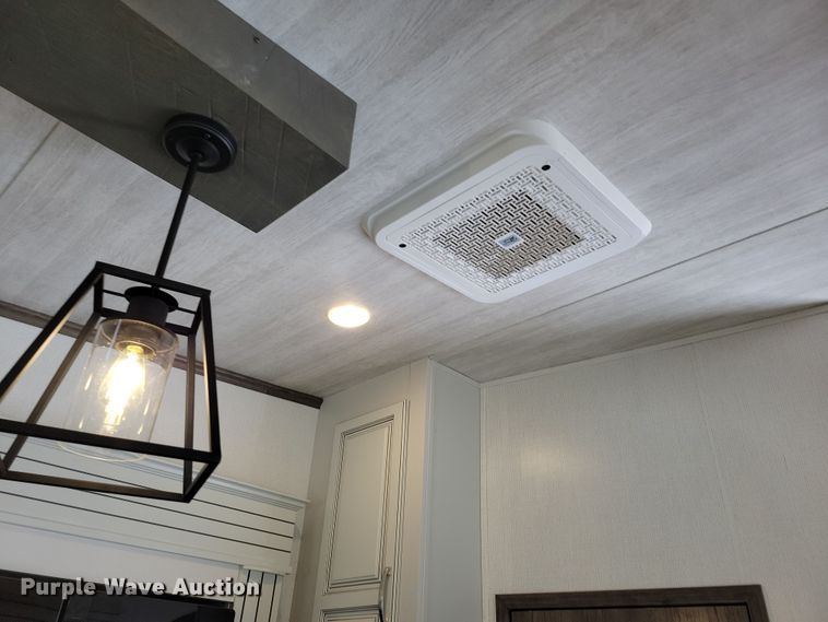 image for item NB9877 2023 Keystone Cougar camper