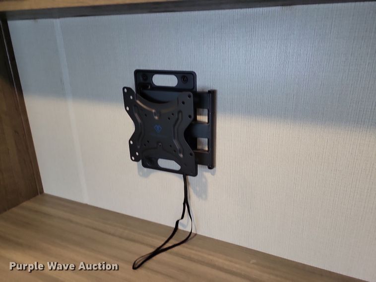 image for item NB9877 2023 Keystone Cougar camper