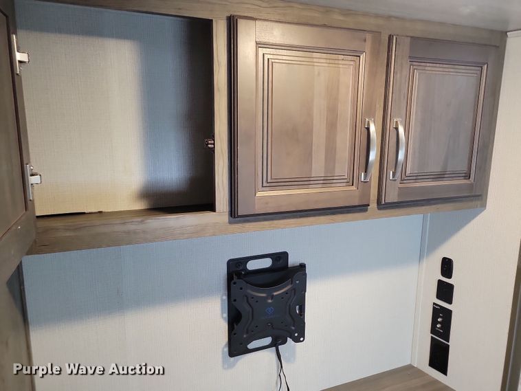 image for item NB9877 2023 Keystone Cougar camper