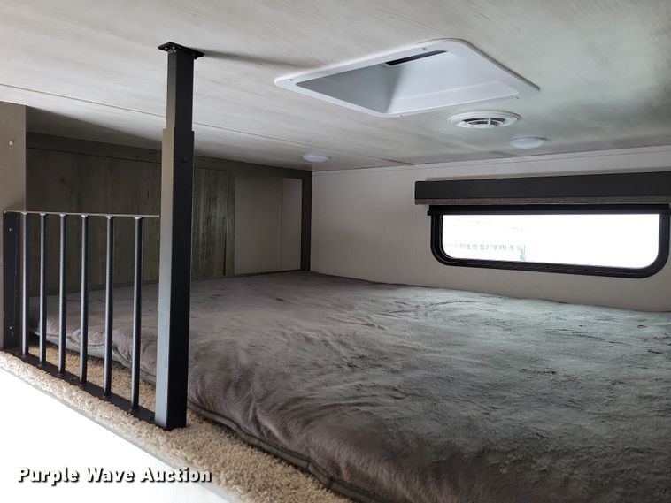 image for item NB9877 2023 Keystone Cougar camper