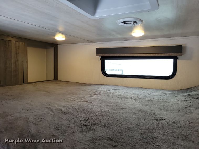 image for item NB9877 2023 Keystone Cougar camper