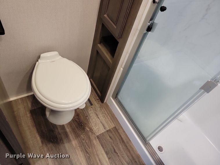 image for item NB9877 2023 Keystone Cougar camper