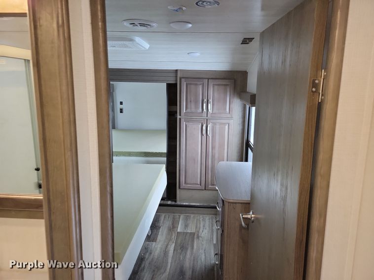 image for item NB9877 2023 Keystone Cougar camper