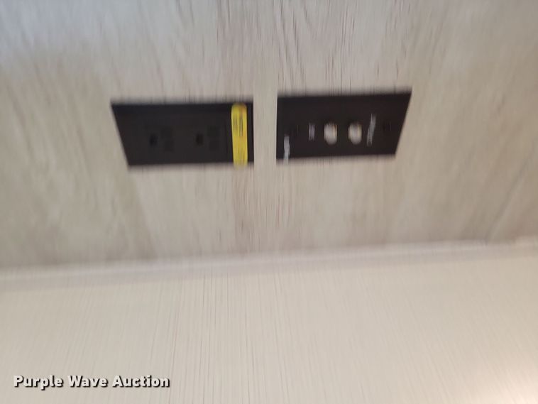 image for item NB9877 2023 Keystone Cougar camper