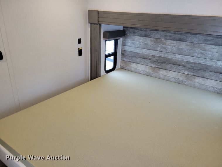 image for item NB9877 2023 Keystone Cougar camper