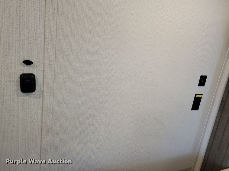 image for item NB9877 2023 Keystone Cougar camper