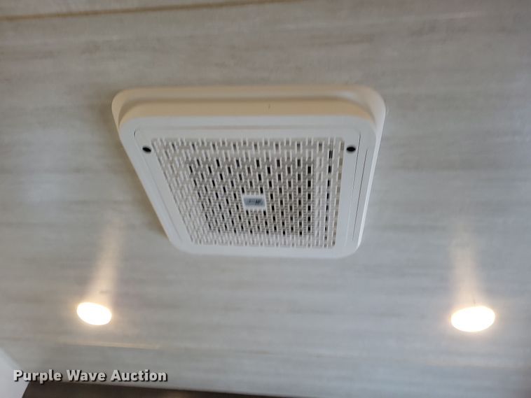 image for item NB9877 2023 Keystone Cougar camper