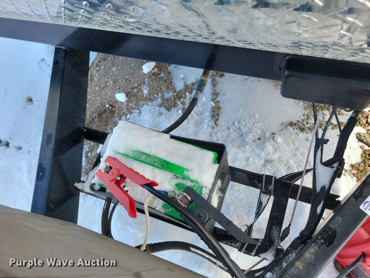 image for item NB9881 2014 CrossRoads Zinger camper