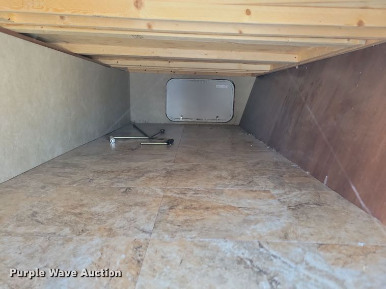 image for item NB9881 2014 CrossRoads Zinger camper