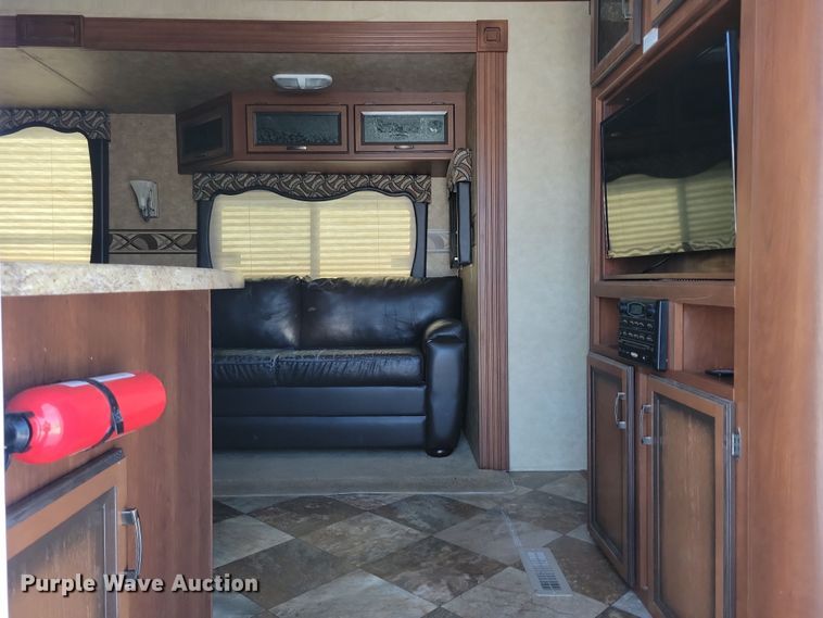 image for item NB9881 2014 CrossRoads Zinger camper