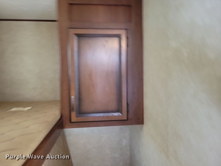 image for item NB9881 2014 CrossRoads Zinger camper