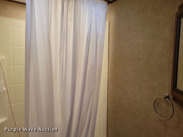 image for item NB9881 2014 CrossRoads Zinger camper