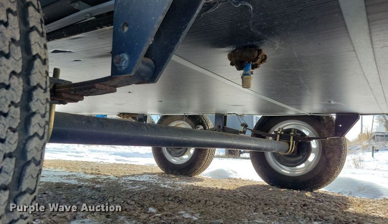 image for item NB9881 2014 CrossRoads Zinger camper