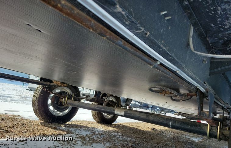 image for item NB9881 2014 CrossRoads Zinger camper