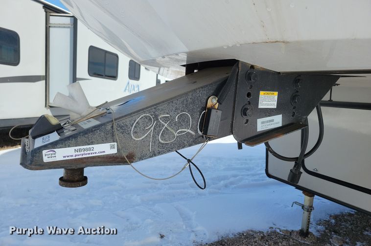 image for item NB9882 2019 Forest River Coachman Chaparral camper