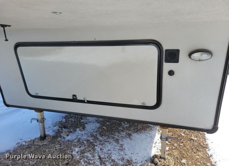 image for item NB9882 2019 Forest River Coachman Chaparral camper