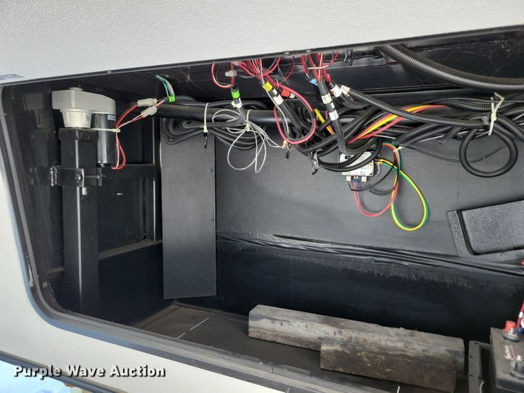 image for item NB9882 2019 Forest River Coachman Chaparral camper