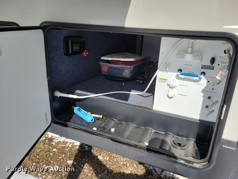 image for item NB9882 2019 Forest River Coachman Chaparral camper