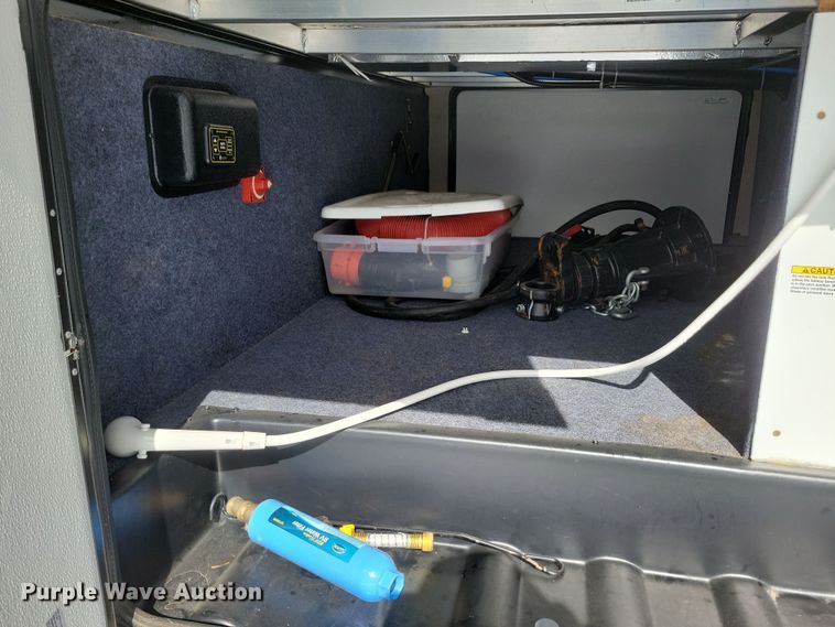 image for item NB9882 2019 Forest River Coachman Chaparral camper