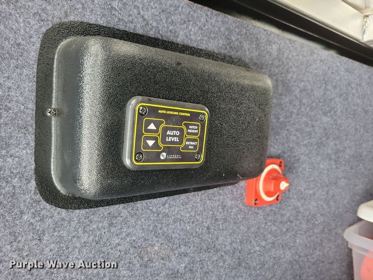 image for item NB9882 2019 Forest River Coachman Chaparral camper