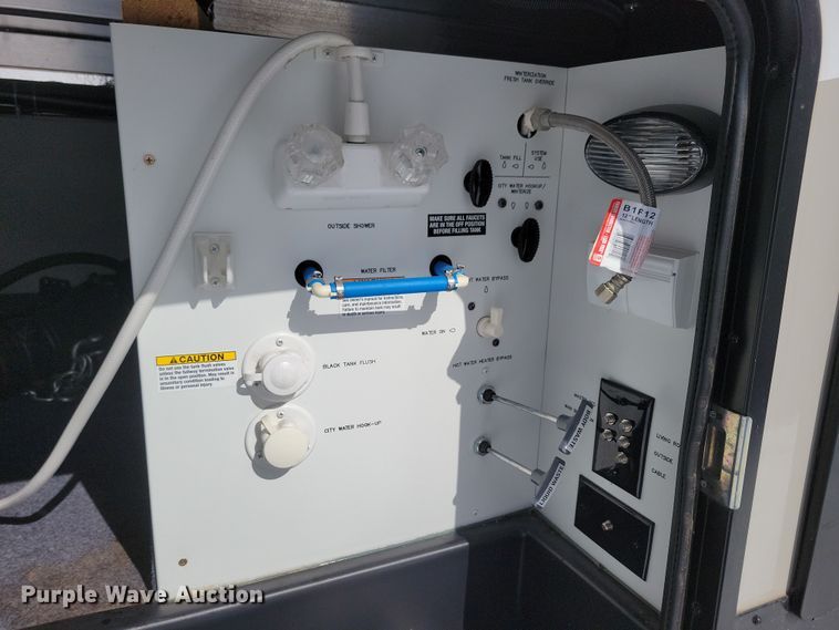 image for item NB9882 2019 Forest River Coachman Chaparral camper