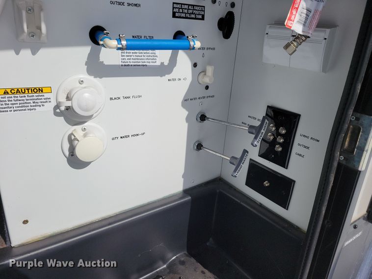 image for item NB9882 2019 Forest River Coachman Chaparral camper