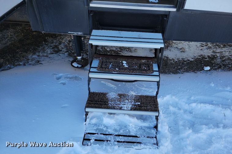 image for item NB9882 2019 Forest River Coachman Chaparral camper