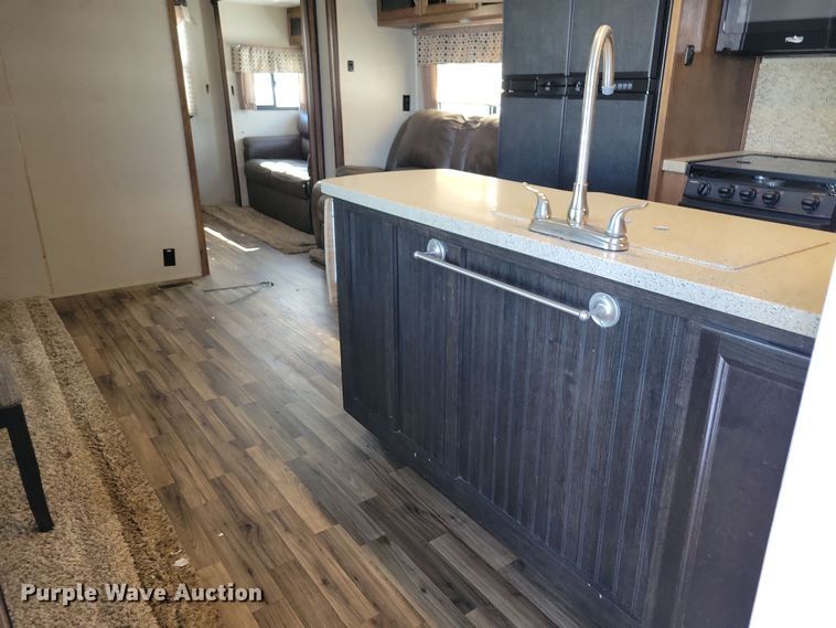 image for item NB9882 2019 Forest River Coachman Chaparral camper