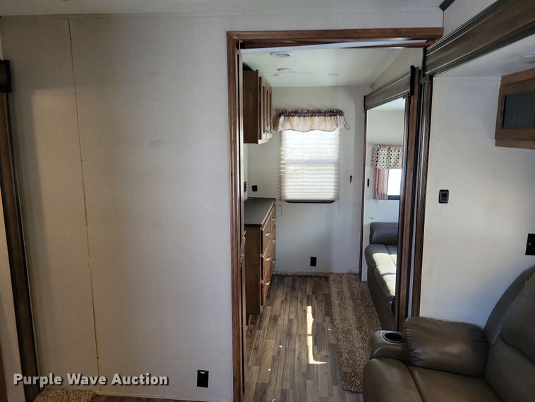 image for item NB9882 2019 Forest River Coachman Chaparral camper