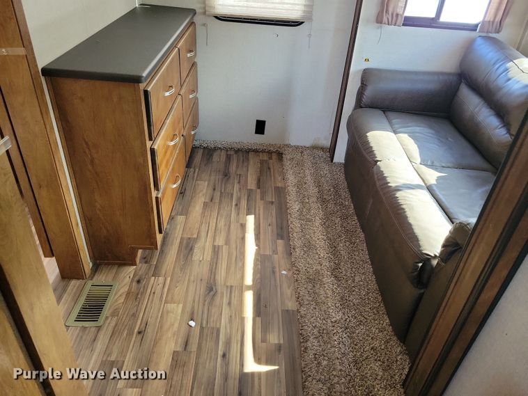 image for item NB9882 2019 Forest River Coachman Chaparral camper