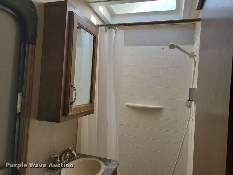 image for item NB9882 2019 Forest River Coachman Chaparral camper