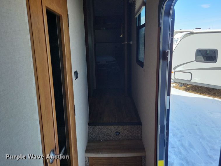 image for item NB9882 2019 Forest River Coachman Chaparral camper
